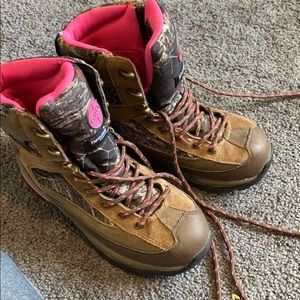 Hunting boots